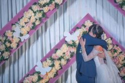 -Flora婚纱礼服定制租赁店