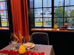 靠窗位-YUE·6·西式融合餐厅(外滩六号店)