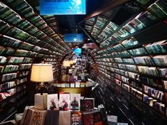 -钟书阁(珍园店)