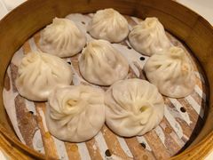 鲜肉小笼-沈大成(南京东路店)