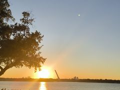 -铁路江上俱乐部