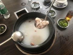 -鸿渡渔庄·特色鸭咀鱼