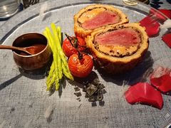 惠灵顿牛排-弦月窗LUNETTE BY AMANDA(复兴路店)