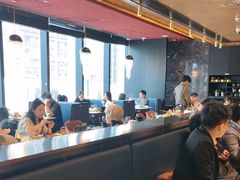 -雍容荟帝王蟹活龙虾展台自助(IFS黑金店)