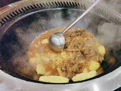 -靠山屯东北铁锅炖(东北菜，古美西路店)