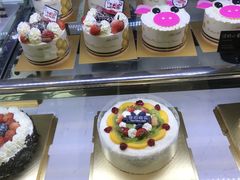 -红跑车蛋糕世界(网巾市店)