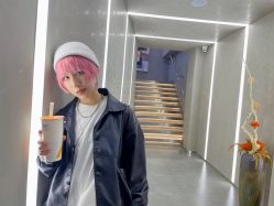 -变画·发型STUDIO