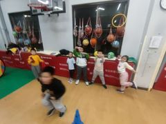 -悦动体能篮球羽毛球网球(三里河店)