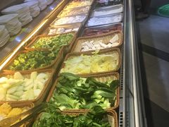 自助取餐区-蒙肥羊·酸汤潮牛·鲜牛肉火锅烤肉自助(岗顶店)