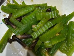 -郑庄脂渣海鲜楼(九水路店)