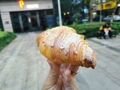 芝心流奶羊角包-麦田工坊(月湖店)
