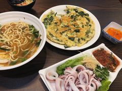 台南担仔面-台南擔仔面·卤肉饭(老虹井路店)