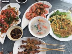 -覃记海鲜美食餐厅