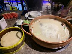 -三人行骨头王火锅(长寿店)