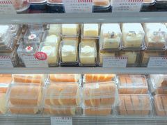 -红宝石·鲜奶小方·海派西点房(丰庄店)