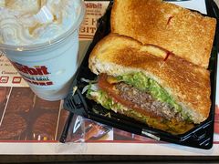 -The Habit Burger Grill 哈比特汉堡(复兴soho店)