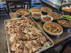 -富正毅三下锅·湘西韵味(天门山索道店)
