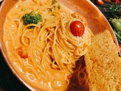 -I HOLIC艾豪丽披萨(KKone店)