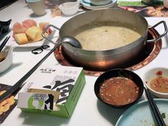-洪氏嗨捞·猪肚鸡火锅(阳光天地店)