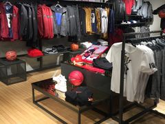 -NIKE品牌体验店(南京东路店)