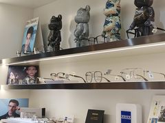 -视野联行眼镜·蔡司·尼康·豪雅·依视路(青浦宝龙店)