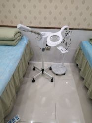 -苗医生专业祛痘·皮肤管理