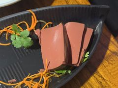-老牌坊云南鱼豆花火锅(哈西万达店)