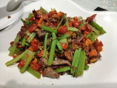 小炒鲜鸡杂-小芙蓉湘菜馆(易生活购物公园店)