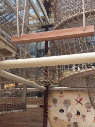 -PIPIKINGDOM皮皮王国欢乐号(欢乐海岸购物中心店)