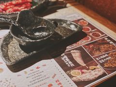 餐具摆设-哥老官重庆美蛙鱼头(西湖银泰十一哥店)