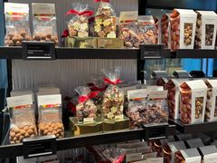 -Laderach 莱德拉(上海环贸iapm店)