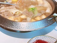 -左庭右院鲜牛肉火锅(金山万达店)