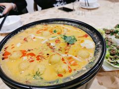 泰式冬荫功汤-摩登有记·新派泰国菜(银钻广场店)