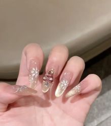 -桃色美甲沙龙