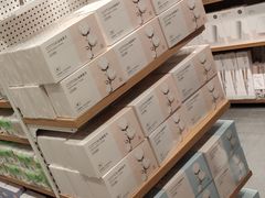 -名创优品(江南新地店)