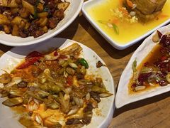 -隔壁老王·家常云南菜(花巷店)