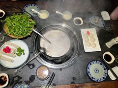 -大匠工房古船木艺术餐厅·猪肚鸡专门店(长白仙岛店)