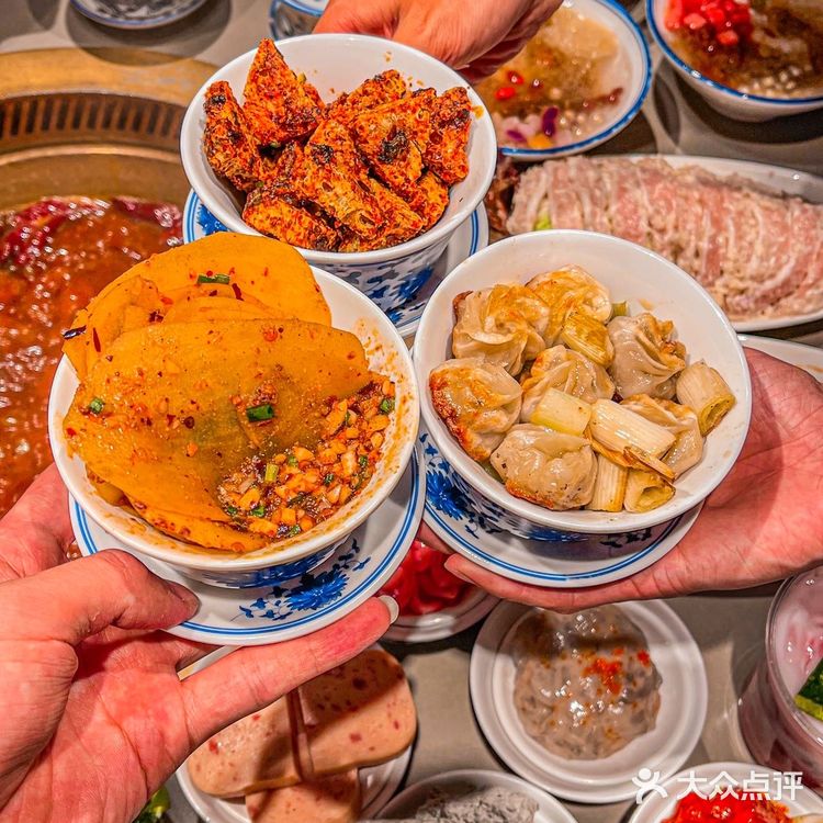 老板疯了!菜品统统都10块💰!