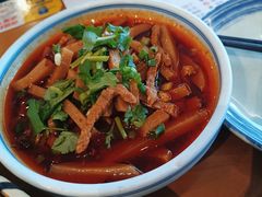 -包整·丝娃娃(一览甲秀楼风景店)