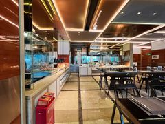 -大中华希尔顿酒店-念自助餐·嗨啤·小龙虾