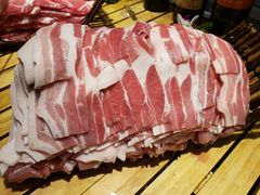 -钦瓦台时尚自助餐厅(银泰城店)