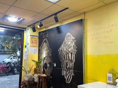 大堂-志龙皇冠吃货椰子铺