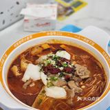 酸菜鱼双拼，味道真的好好。一份才20来块钱。