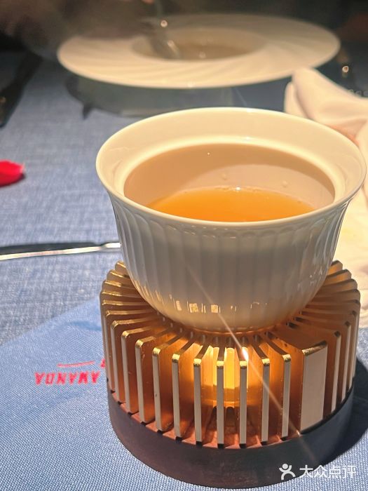 弦月窗LUNETTE BY AMANDA(复兴路店)图片