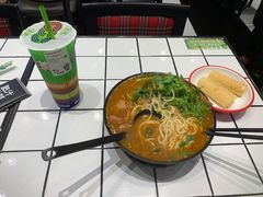 -肥汁米蘭香港米线(长宁来福士店)