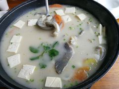 鲜鱼煲-霁云上院餐厅
