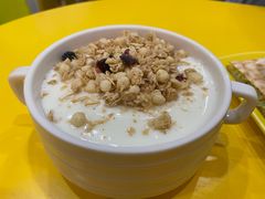 水果麦片酸奶-嗨皮儿·现蒸面皮(抄纸巷店)