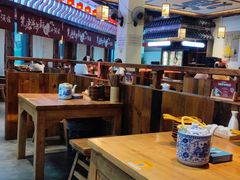 大堂-先启半步颠小酒馆(白麓里店)