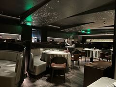 -左庭右院鲜牛肉火锅黑金店(陆家嘴中心店)