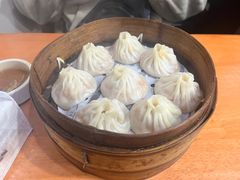 -莱莱小笼·乔艾